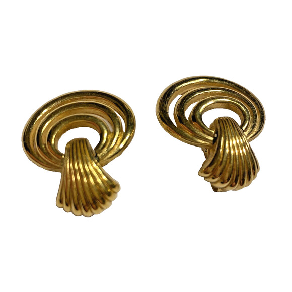 Vintage Crown Trifari Clip On Earrings Goldtone Doorknockers Chic Mid Century - Picture 3 of 7